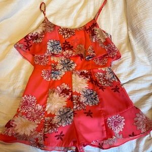 Super cute romper, brand is BB DAKOTA. Size 2